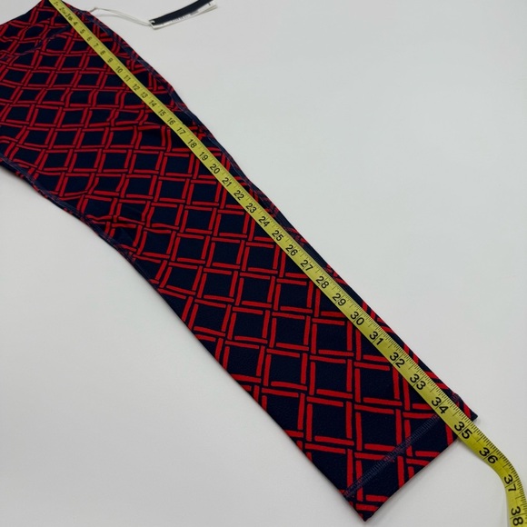 NWT Vineyard Vines Women’s Printed Performance Leggings Medium Deep Bay Geo Red - Picture 10 of 10